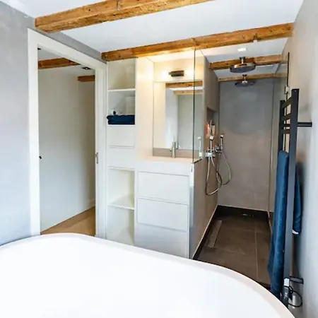 Ar Luxury Apartment